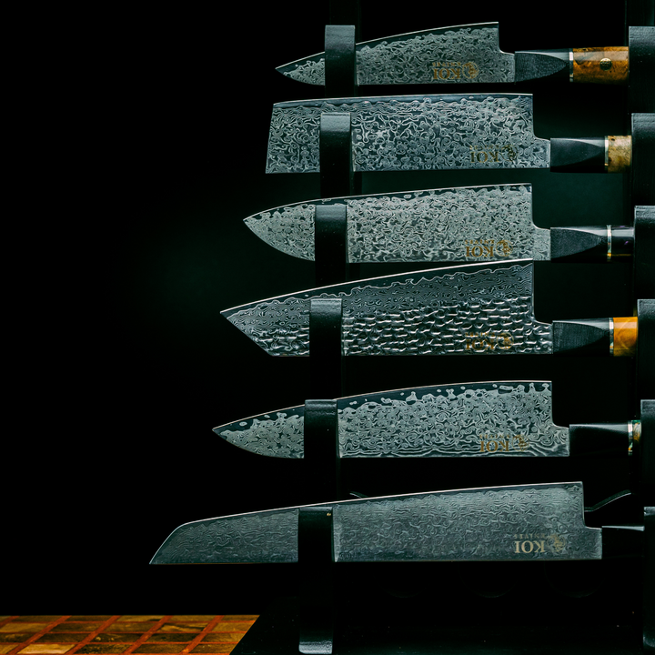 Understanding the Differences Between Super Steels and Regular Knife Steels