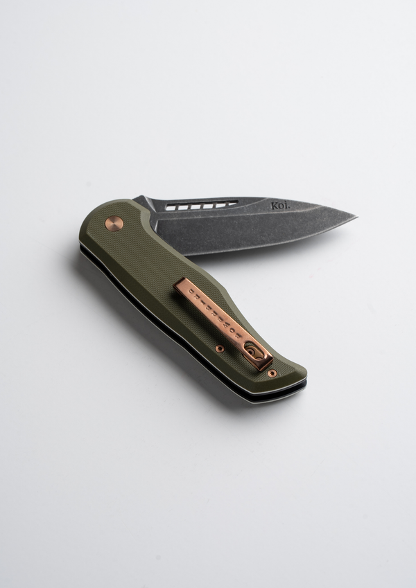 Bek the Female Bowerbird knife