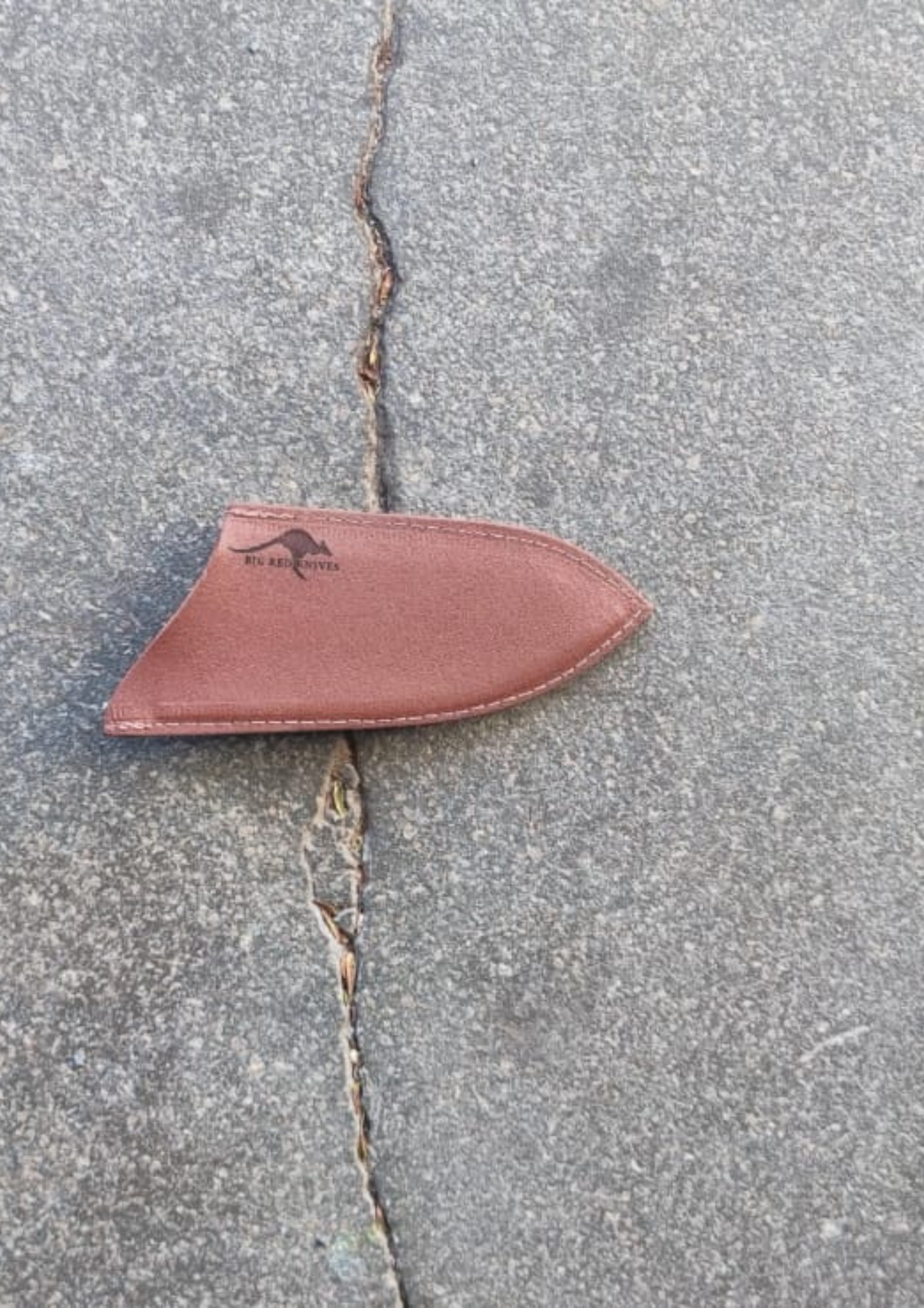 Big Red Kangaroo Leather Sheathe (small) - Koi Knives