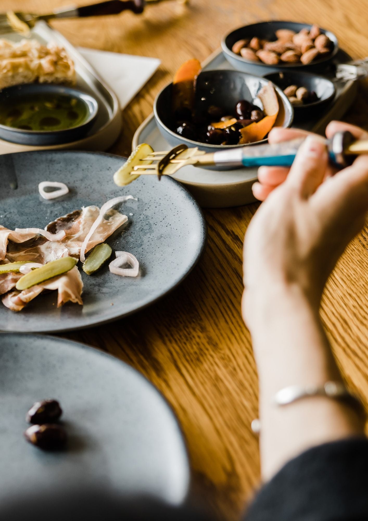 Platter Picker – Koi Knives
